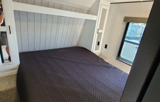 2022 Keystone Hideout 272BH