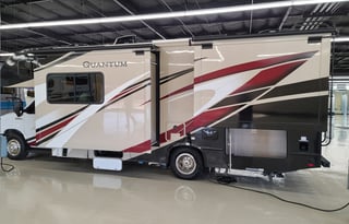 2021 Thor Motor Coach Quantum LH26