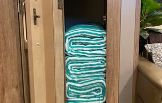 Luxury 2019 Entegra Coach Odyssey 25R