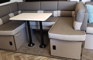 Bunkhouse & Lounge, Fully-Loaded & Turn-key Ready!