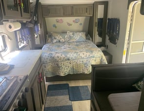 Shasta RVs Shasta 18FQ