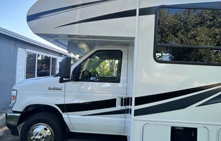 Good Chi RV - Your Ultimate Adventure on Wheels!