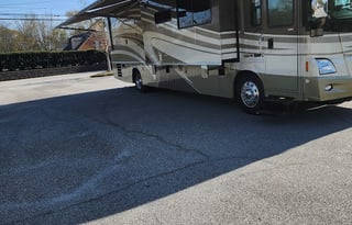 (2008 Winnebago Vectra) The Johnson's Road Coach