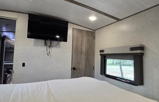 2 bedroom bunkhouse **First Responder Discount**