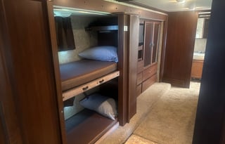 2013 Fleetwood RV Bounder Classic 36H