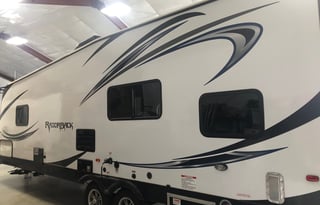 2015 Dutchmen RV Razorback 2550