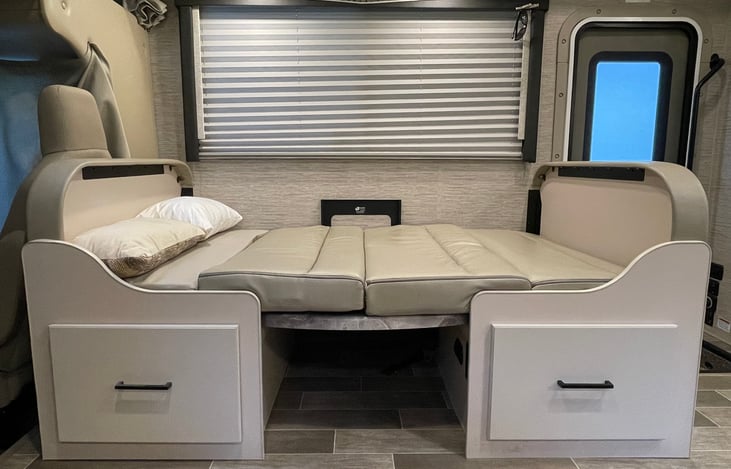 Dinette Bunk (Twin XL)