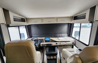 Luxury RV Adventure: Rent the Eclipse 34J Class A!