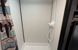 Charming 2024 Coleman 17R - Cozy and Cute!