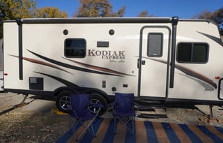 Adventure Cruiser - Family Friendly RV Rental