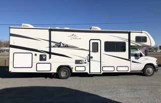 Luxury Family RV • Sleeps 8 • Bunks | Scout