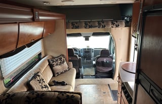 Easy Breezy 2009 Holiday Rambler 24RBF Motorhome