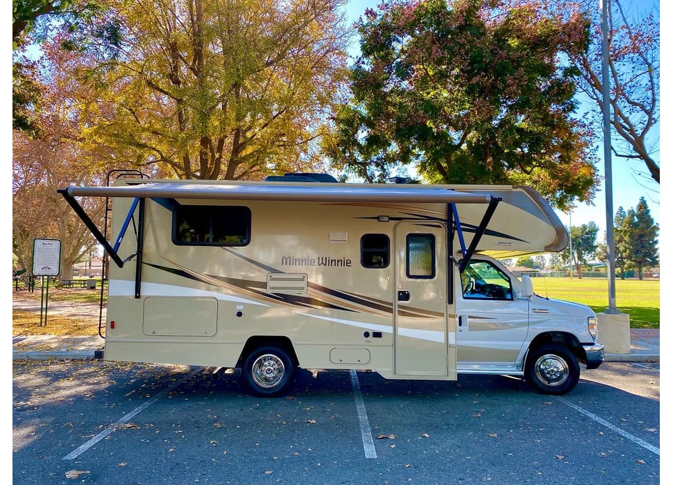 Class C Motor Home rentals in Las Vegas