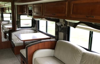 2005 Fleetwood Discovery 39S
