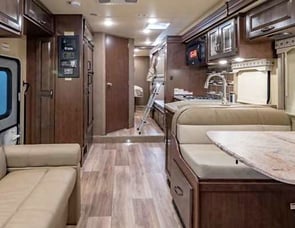 Thor Motor Coach Four Winds 31E
