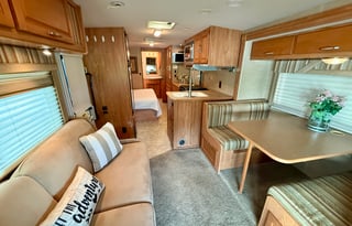 Itasca Cambria 29H RV (BRFL 1636)