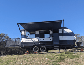 Forest River RV Cherokee Grey Wolf 18RR