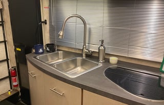 Meet The View, newly remodeled, spacious