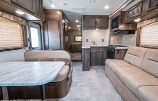 NEW 32' Bunkhouse sleeps 10
