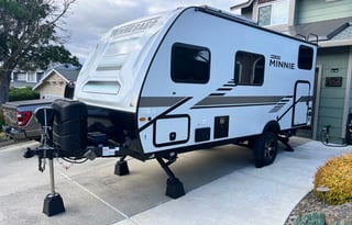 2022 Winnebago Micro Minnie 1700BH
