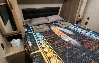 Camper Sleeps 9!!  :)