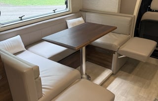 Cozy up with a View - Sprinter V6 Diesel