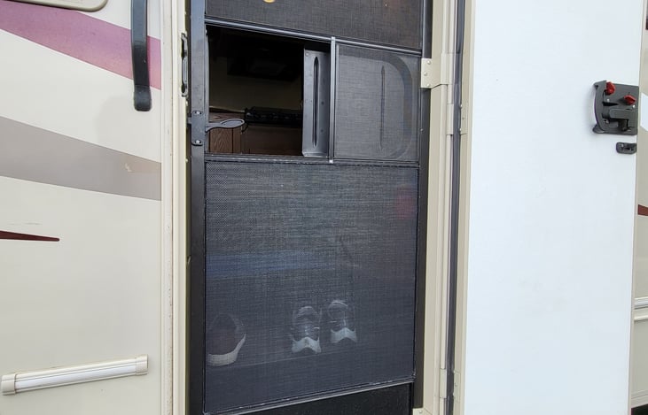 Pet safe screen (scratch proof)