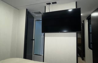 2025 Grey Wolf Fully Loaded & Pets Friendly