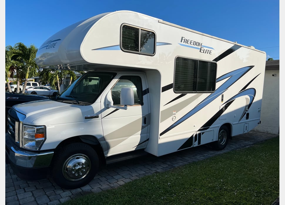 Class C Motor Home rentals in Tampa Bay