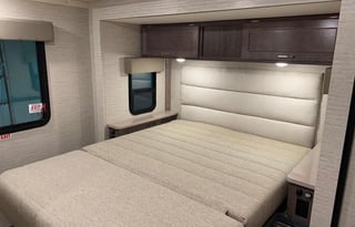 2021 Winnebago Minnie Winnie 26T with upgrades