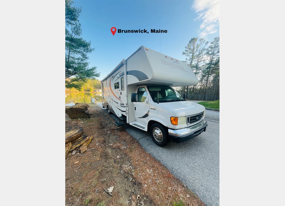 Class C Motor Home rentals in Kennebunk