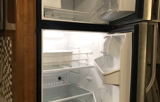 Glory Bound Adventure Coach *2 BATHROOMS*