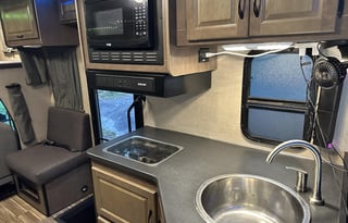 "Rocky the RV" 2018 Thor Majestic 23A