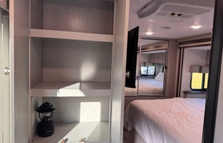 2026 31ft Coachmen 29KB - Sleeps 8