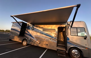2022 Holiday Rambler Vacationer 35K