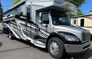2023 Entegra Coach Accolade XL 37L