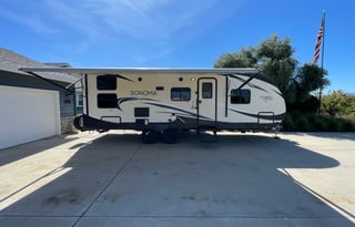 Easy-to-Tow Family Bunkhouse -  (Sleeps 6)