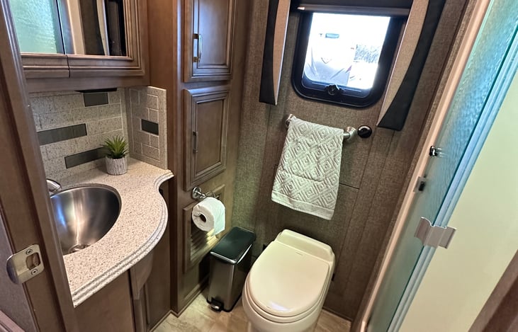 Flushing Macerator Toilet. No Odor