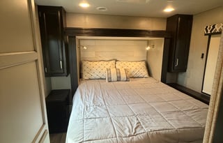 BIG COMFY 2021 Jayco Greyhawk 30Z-Sleeps 6