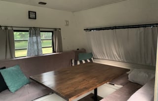 Cozy Renovated “Dutchie” Pet & Kid friendly Camper