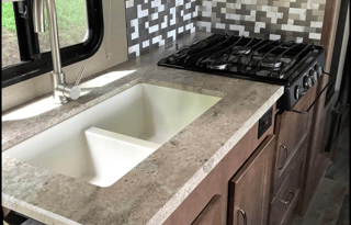 2019 Winnebago Outlook 25J (Maggie)