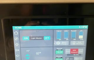 C1-*NEW*2022 LUXURY Mercedes - Sleeps 6 -Great MPG