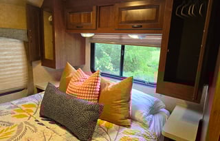 "Flora" is ready for Family Fun! 32ft Sunseeker