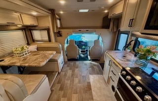 Thor Motorcoach Chateau 24F