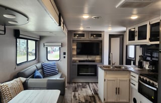 2023 Crossroads Volente- Sunshine Cruiser