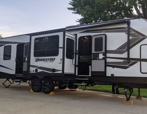 Grand Design Momentum G-Class 31G