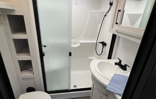 2022 Heartland Bighorn Traveler 37DB