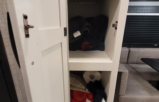 "Glacier" Happy Glamper