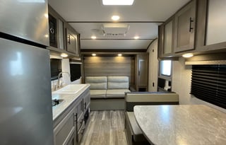 2022 Gulf Stream RV Gulf Stream Enlighten 19BH