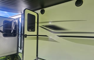 2023 Keystone Couger Halftime 33 RLI